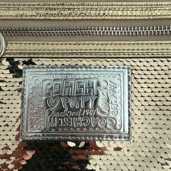 Coach “Poppy” gold sequin wristlet - Picture 4 of 4